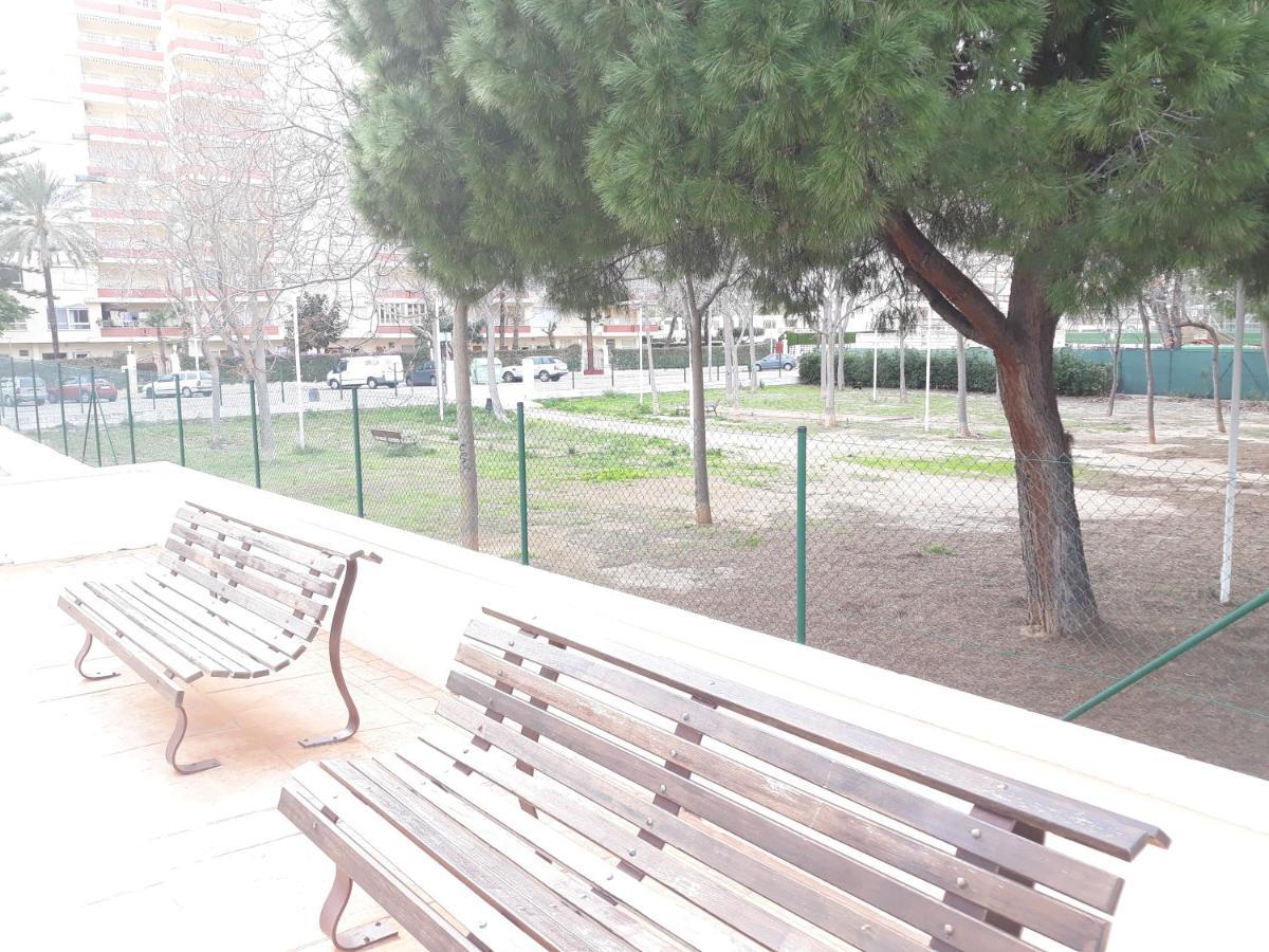 Valldigna 7 Playa De Gandia Solo Familias Dış mekan fotoğraf
