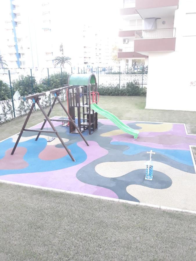 Valldigna 7 Playa De Gandia Solo Familias Dış mekan fotoğraf